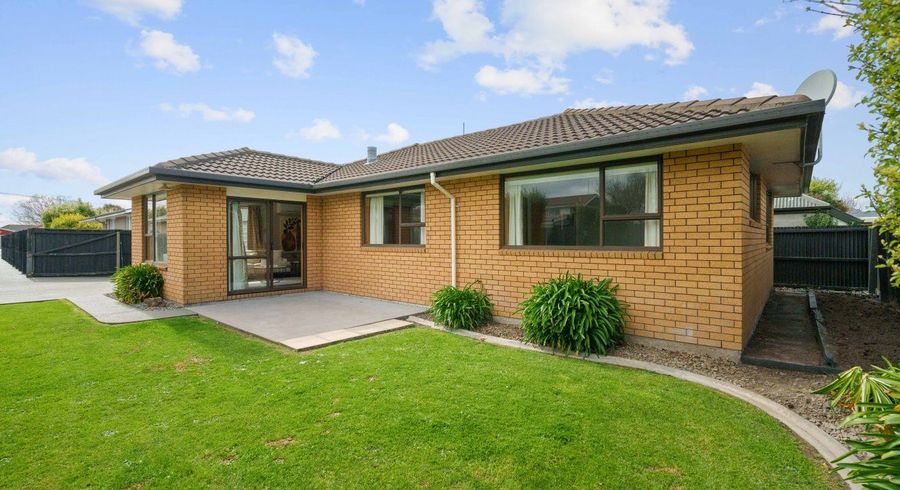  at 2/19 Cunningham Place, Halswell, Christchurch