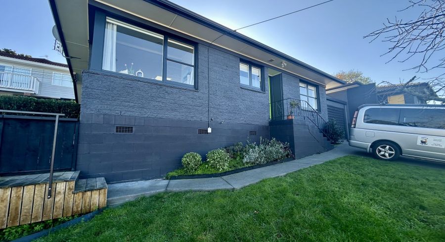  at 1/447 Beach Rd, Mairangi Bay, North Shore City, Auckland