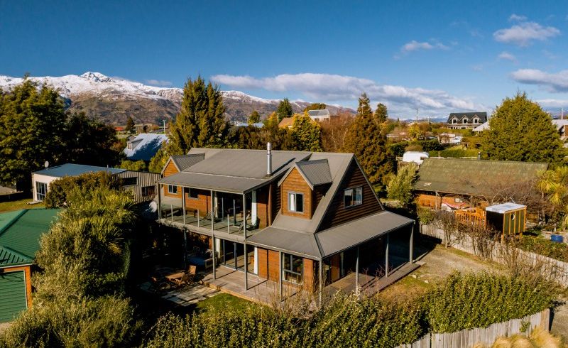  at 4 Parry Crescent, Lake Hāwea