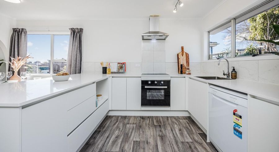  at 52 Zelda Avenue, Clover Park, Manukau City, Auckland