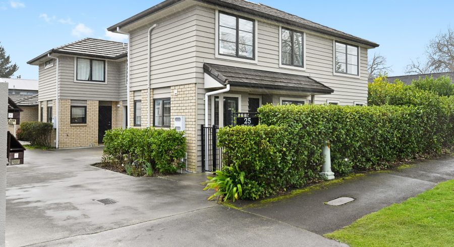  at 1/25 Albert Street, Hamilton East, Hamilton