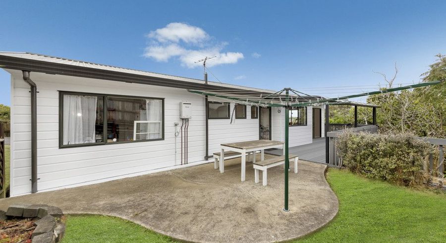  at 2/312 Wairau Road, Glenfield, North Shore City, Auckland