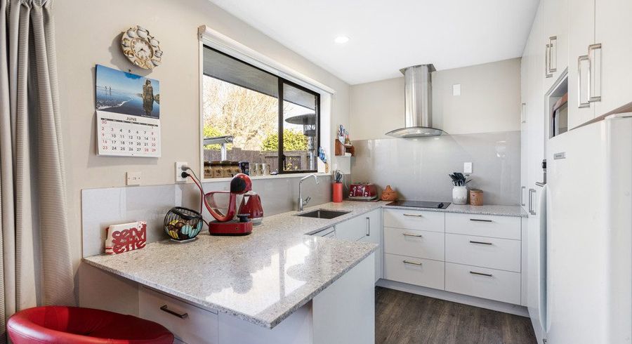  at 2/81 Lancewood Drive, Halswell, Christchurch