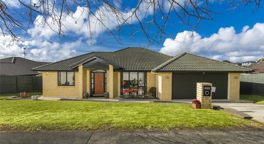  at 33 Sapperton Drive, Henderson, Auckland