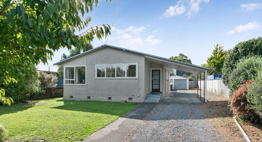  at 220 Belvedere Road, Carterton