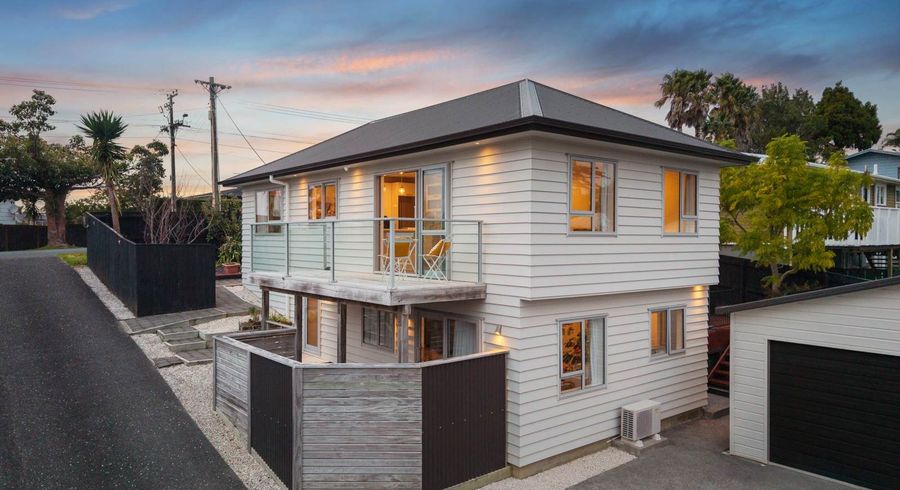  at 18 Deep Creek Road, Torbay, North Shore City, Auckland