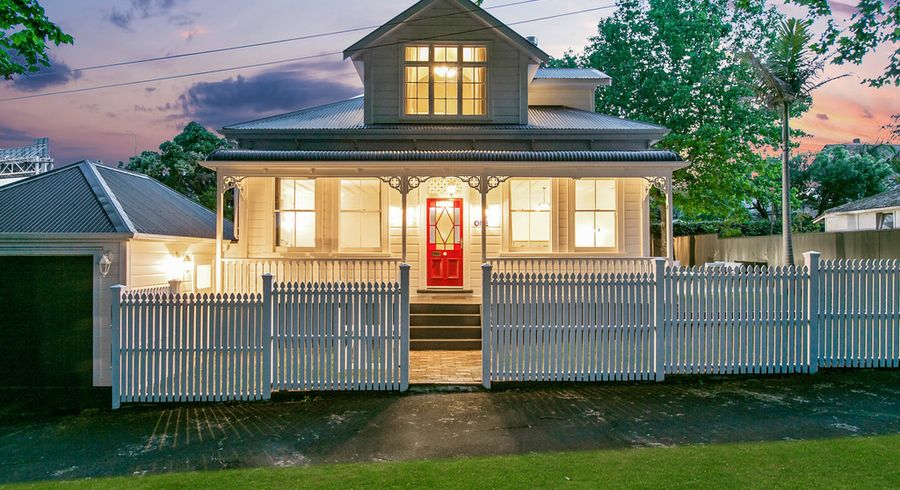  at 1 Alma Street, Northcote Point, Auckland