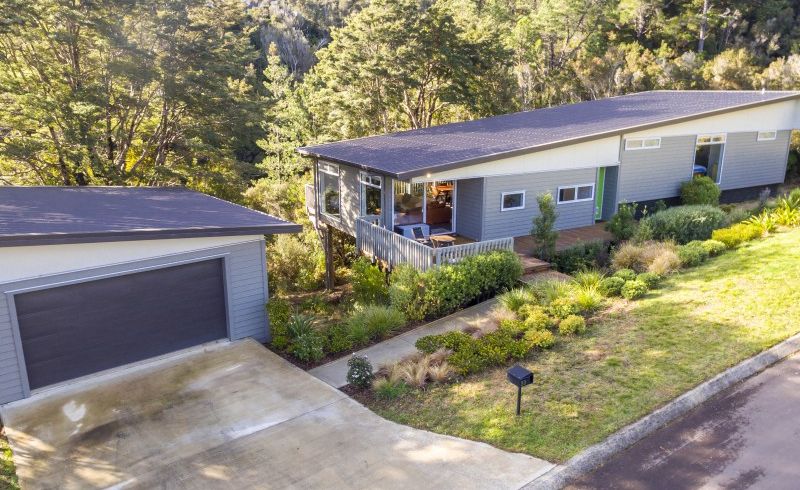  at 33 Mt Marua Drive, Timberlea, Upper Hutt