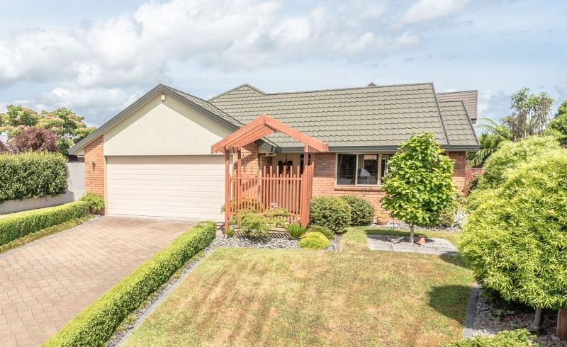  at 64 St James Drive, Huntington, Hamilton