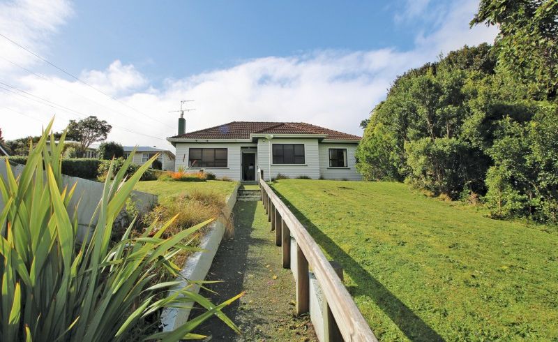  at 20 Tawa Terrace, Tawa, Wellington