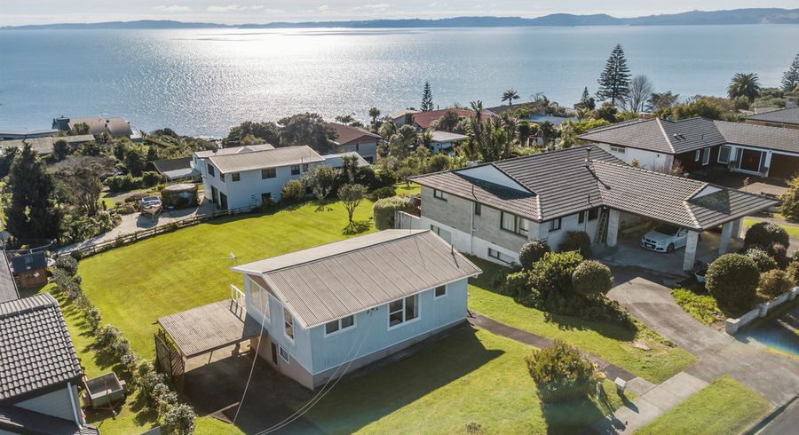  at 4 Craig Road, Maraetai, Auckland