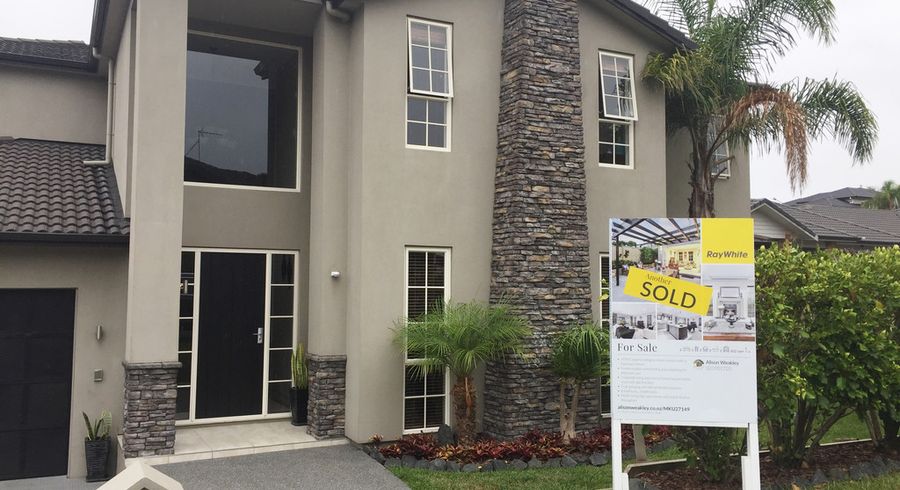  at 4 Mebis Way, Flat Bush, Auckland