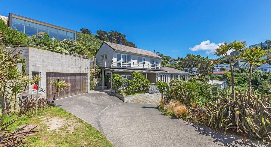  at 15A Hungerford Road, Lyall Bay, Wellington