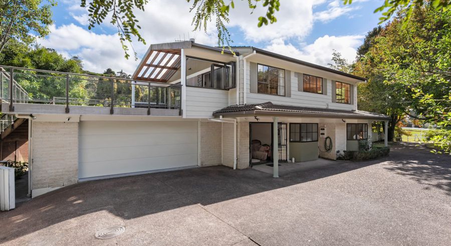  at 1210 Scenic Drive North, Swanson, Waitakere City, Auckland