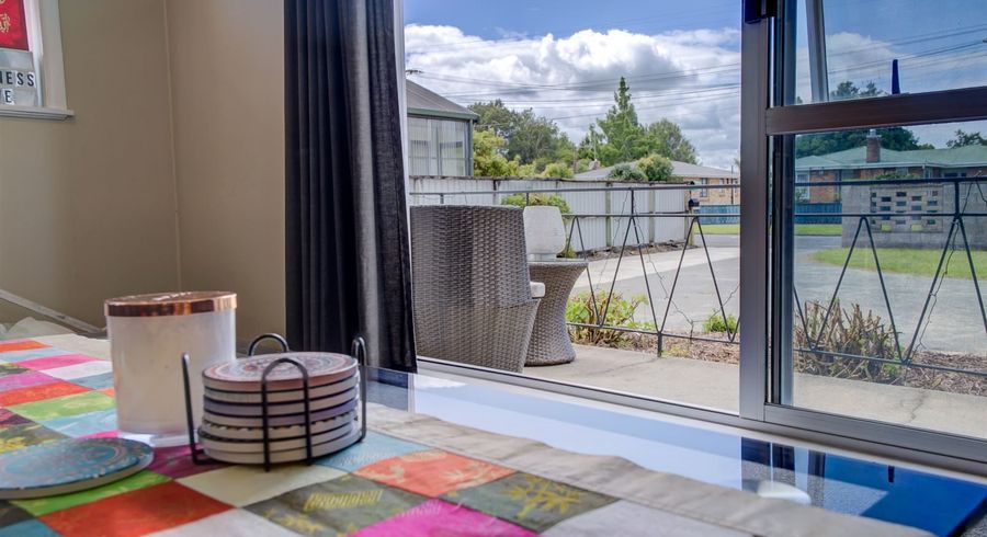  at 27 Bruce Avenue, Glenview, Hamilton