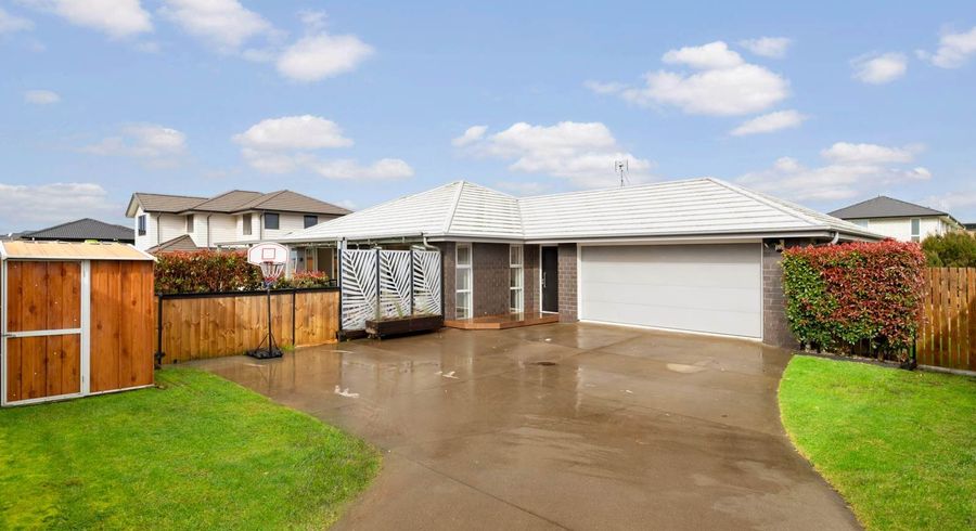  at 9 Tahuna Minhinnick DR, Glenbrook, Glenbrook