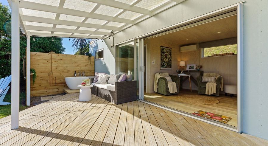  at 33A Hicks Crescent, Waikanae Beach, Waikanae