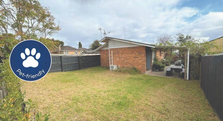  at 1/236 Te Atatu Road, Te Atatu South, Auckland