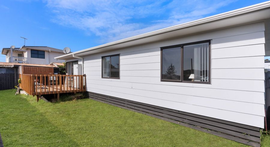  at 4B Daniel Avenue, Mangere East, Auckland