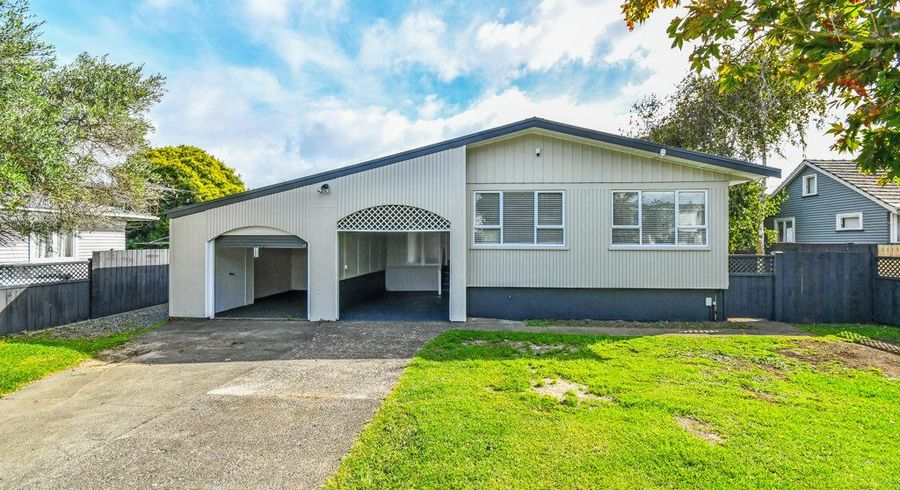  at 6 Blanes Road, Weymouth, Auckland
