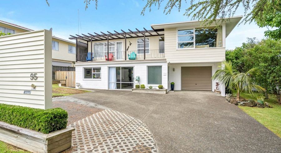  at 95 Hillcrest Avenue, Hillcrest, North Shore City, Auckland