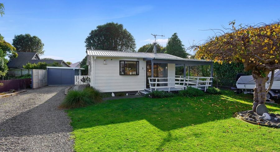 at 17 Old Coach Road South, Ōtaki Beach, Ōtaki