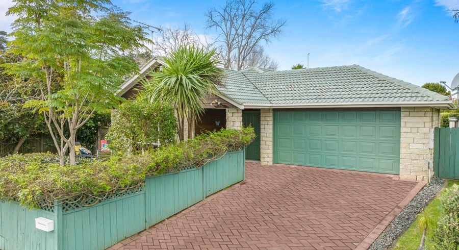  at 41 Headcorn Place, Botany Downs, Auckland
