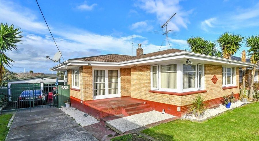  at 12 Greenmeadows Avenue, Manurewa East, Manukau City, Auckland