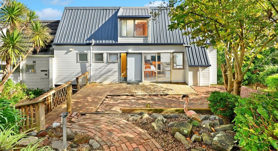  at 32A Aeroview Drive, Beach Haven, North Shore City, Auckland