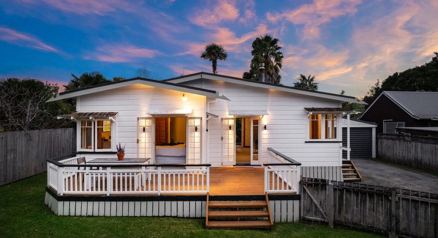  at 27 Lucinda Place, Glen Eden, Auckland
