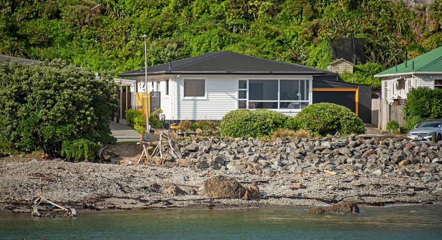  at 87 Breaker Bay Road, Breaker Bay, Wellington