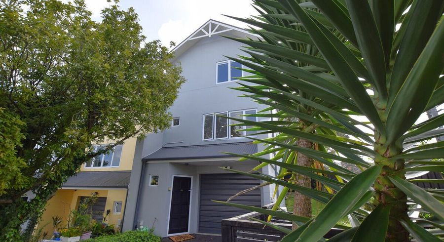  at 29 Winery Way, Henderson, Waitakere City, Auckland