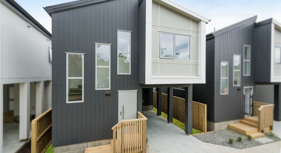  at 11B Compton Street, Hillcrest, North Shore City, Auckland