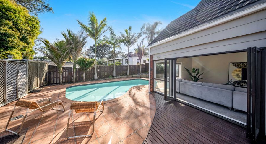  at 10 Janome Place, Bucklands Beach, Auckland