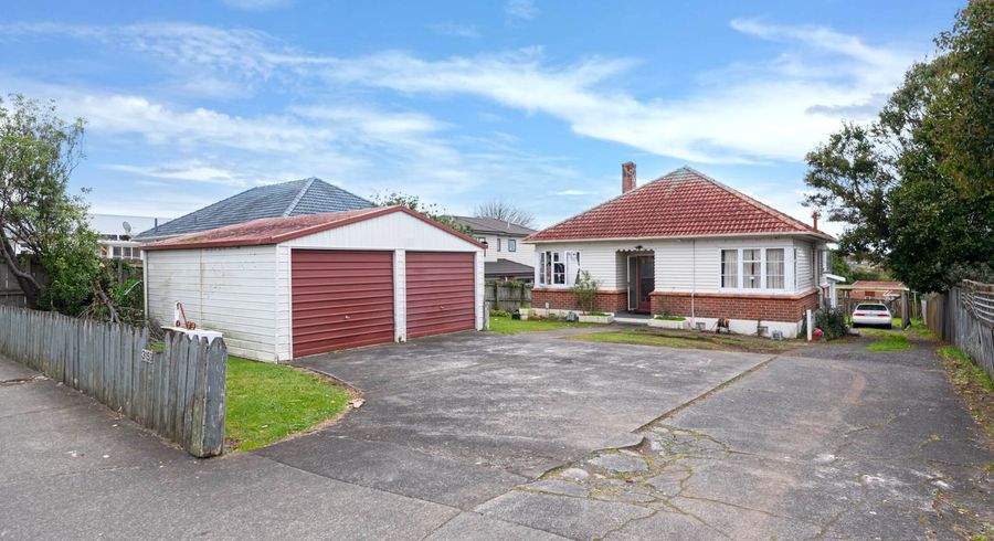  at 3153 Great North Road, New Lynn, Auckland