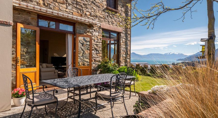  at 1 Garland Terrace, Kelvin Heights, Queenstown-Lakes, Otago