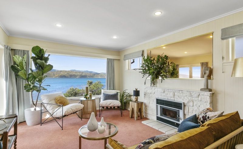  at 283 Karaka Bay Road, Karaka Bays, Wellington