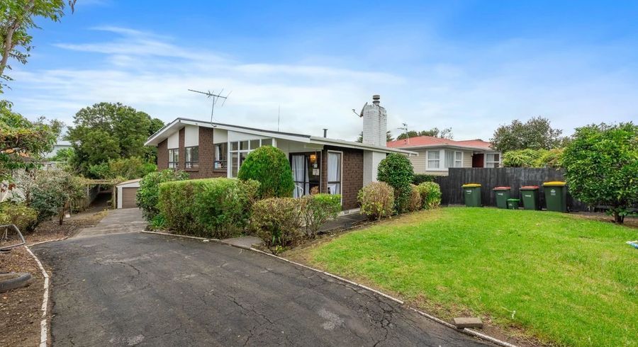  at 18 McLean Avenue, Papatoetoe, Auckland