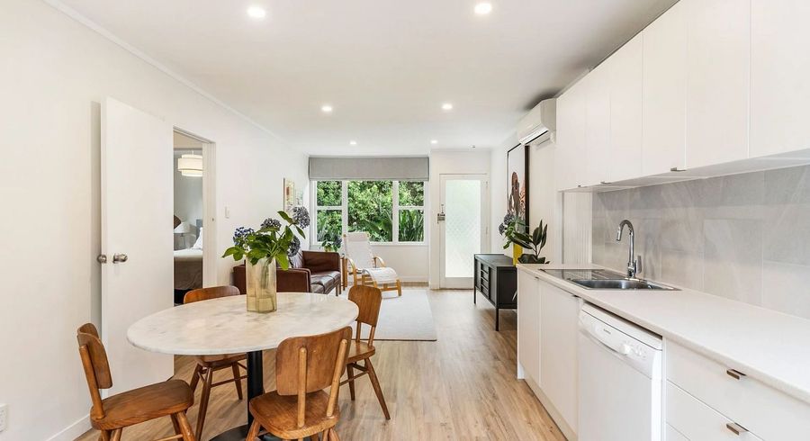  at 6/134 Edmonton Road, Te Atatu South, Auckland