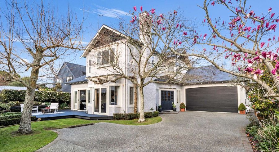  at 42 Manapouri Cres, Hokowhitu, Palmerston North, Manawatu / Whanganui