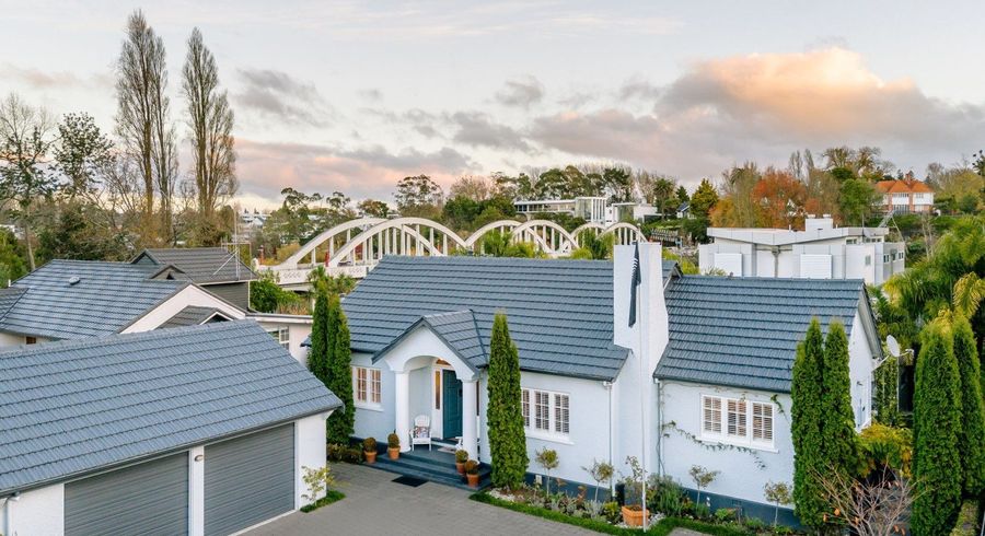  at 541 River Road, Fairfield, Hamilton