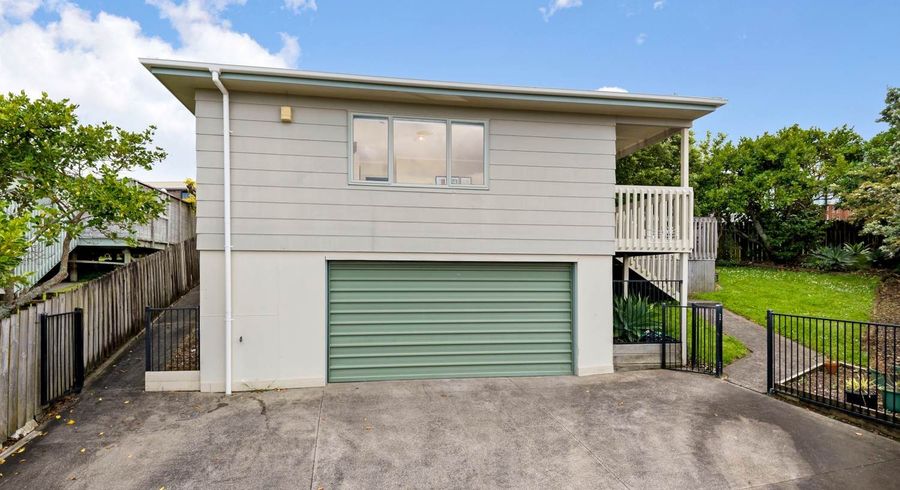  at 2/36 Elizabeth Drive, West Harbour, Waitakere City, Auckland