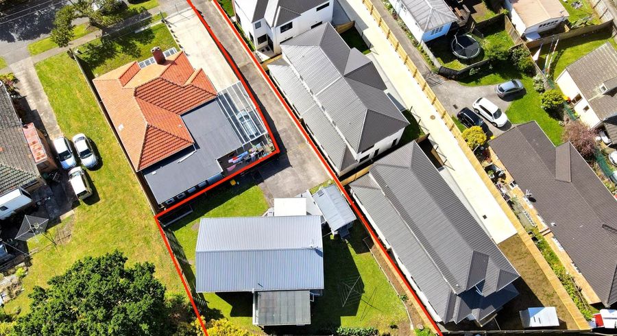  at 2/8 Portage Road, Papatoetoe, Manukau City, Auckland