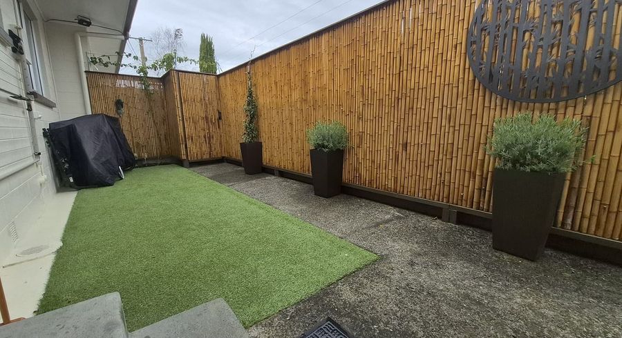  at 2/9 Whitley Avenue, Ebdentown, Upper Hutt, Wellington