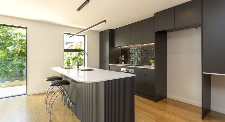  at 2/11 Carlton Mill Road, Merivale, Christchurch City, Canterbury