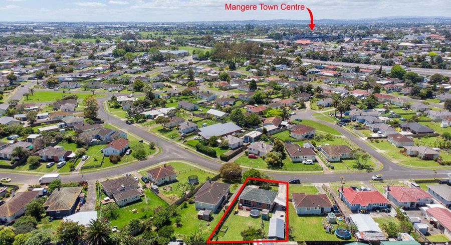  at 18 Mariner Street, Mangere, Auckland