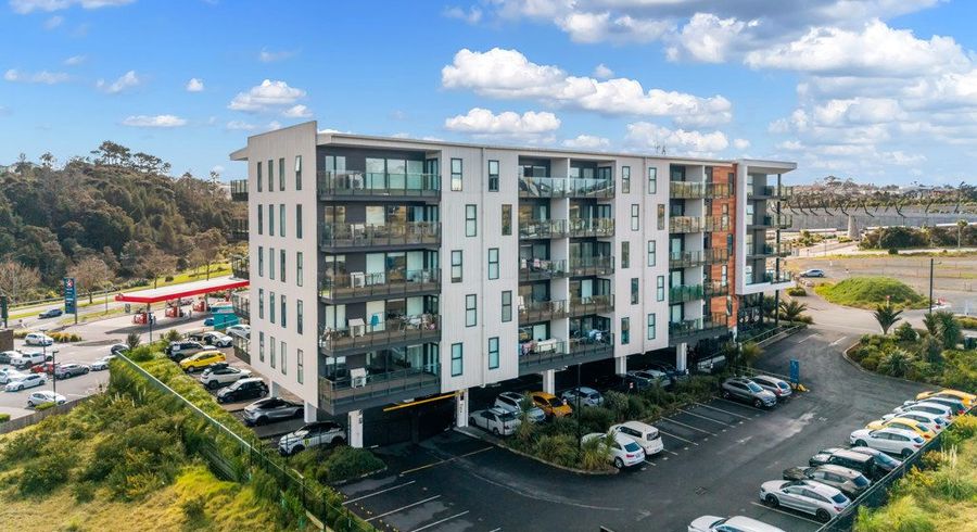  at 304/3 Kaipiho Lane, Albany, North Shore City, Auckland