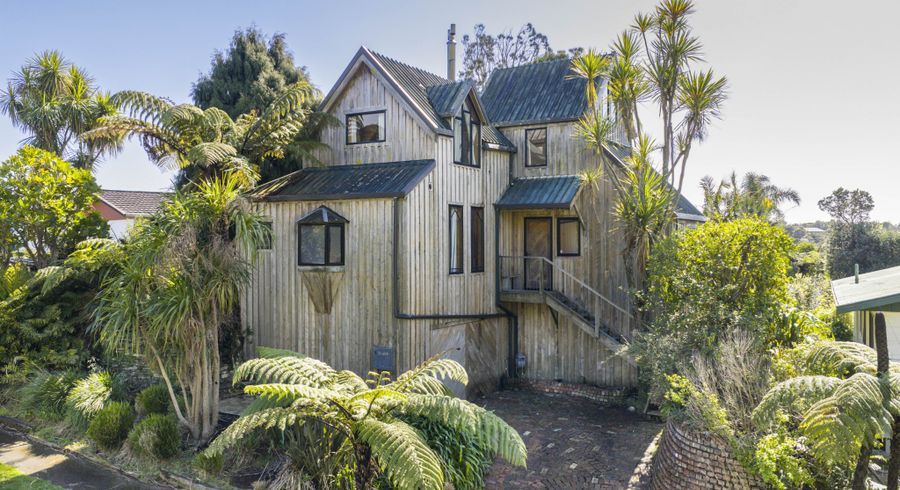  at 9 Lindaver Grove, Merrilands, New Plymouth, Taranaki