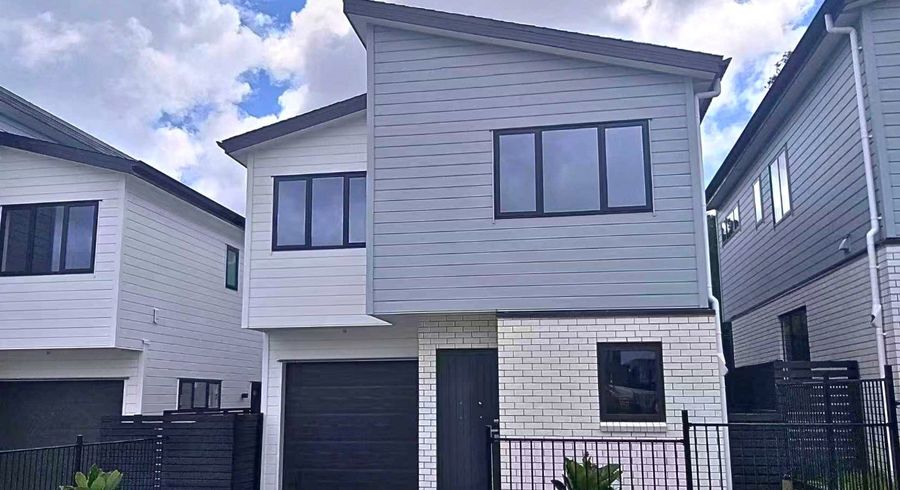  at 31 Whiteywood Street, Westgate, Waitakere City, Auckland