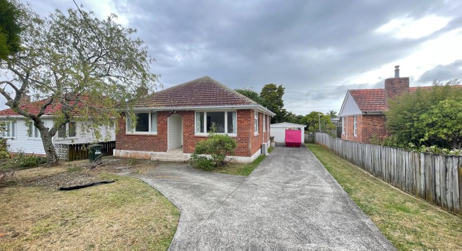  at 7 Puketea Street, Blockhouse Bay, Auckland